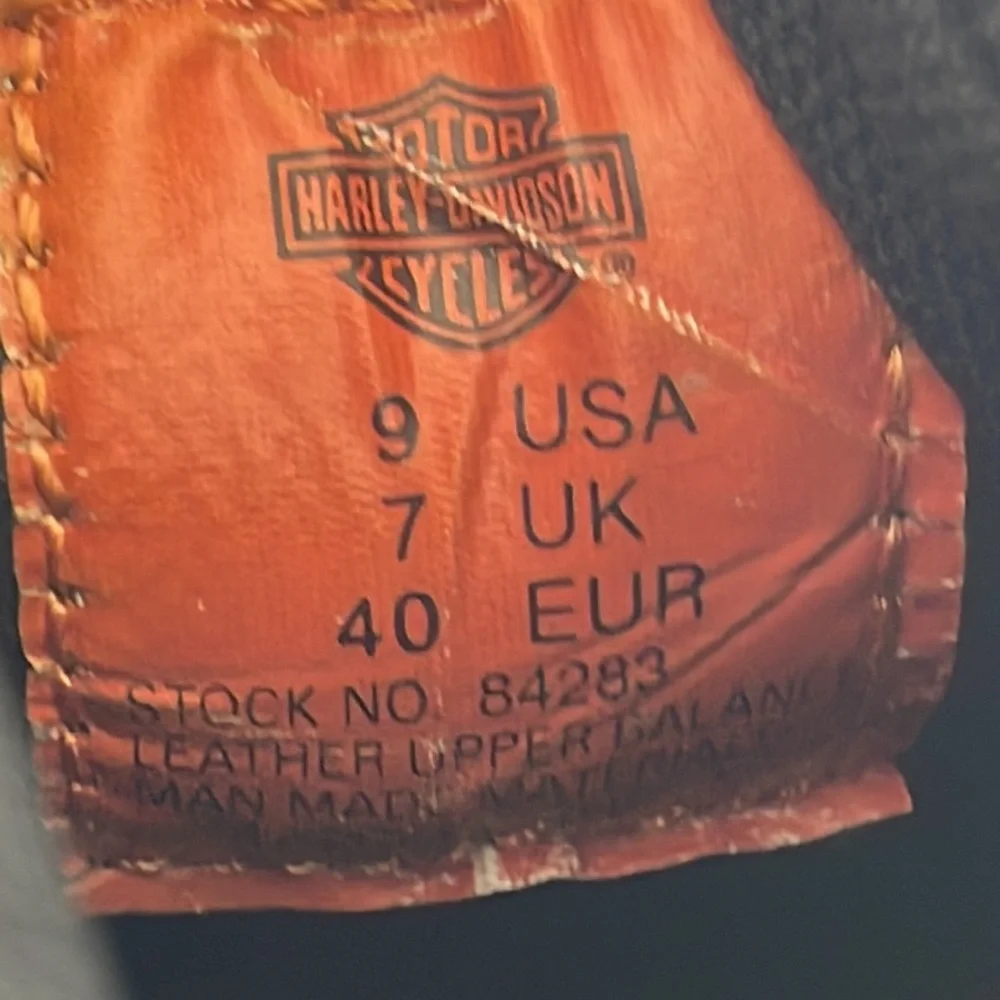 Harley-Davidson Motorcycle boots. Black low rise lace up boots size 9. Chunky - Picture 11 of 15